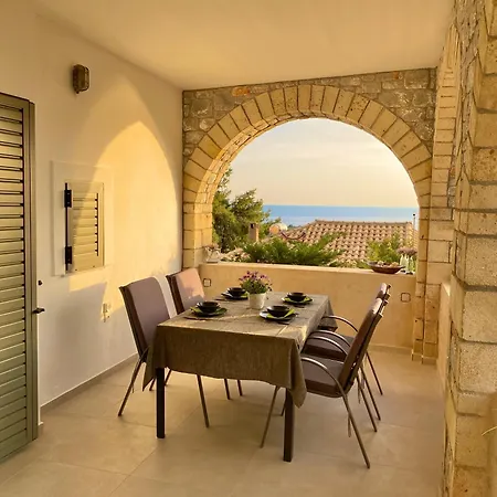 Horizon Mani - Seaview Family Friendly House Holiday home *