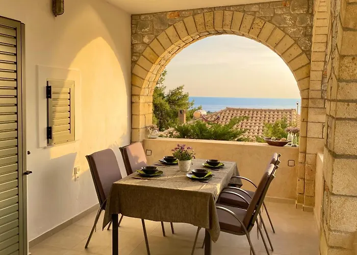 Horizon Mani - Seaview Family Friendly House Holiday home *